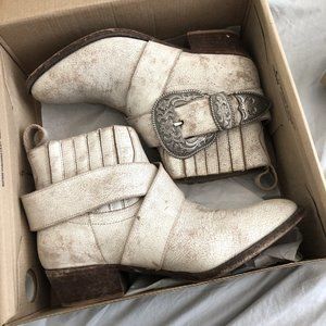 Matisse+ Free People Bitchin Biker boots 6.5